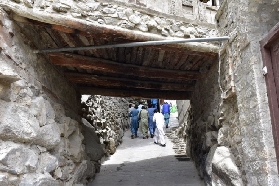 Approaching Baltit Fort